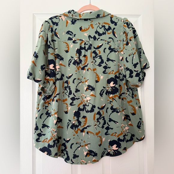 Nine West Sage Floral Button-Front Tie-Hem Shirt - Picture 2 of 2